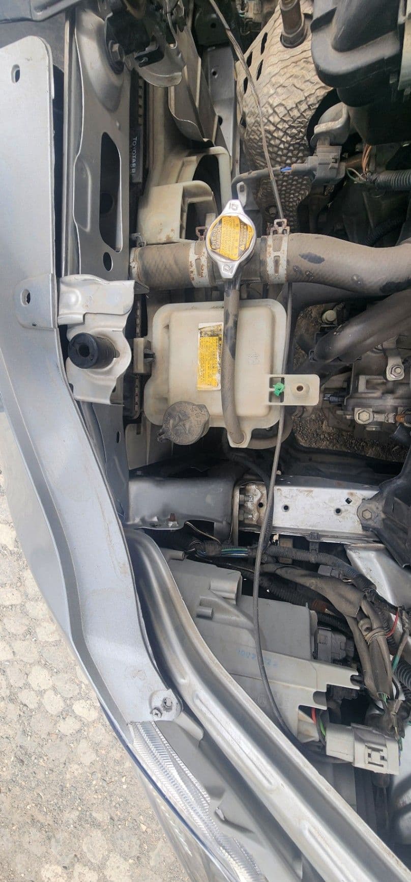 Toyota Belta 2010, photo 4 of 6