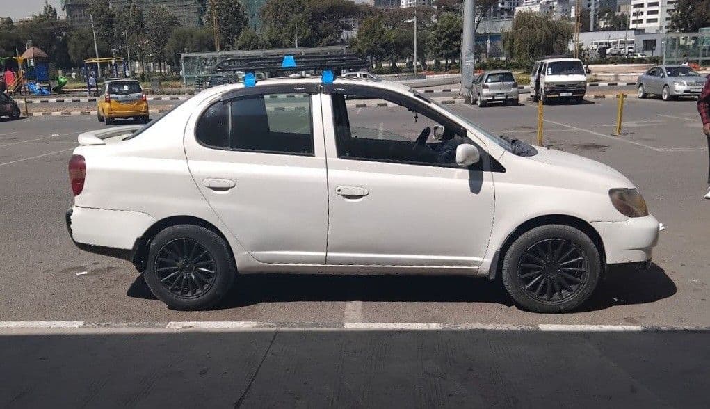 Toyota Platz (RIDE), photo 2 of 5