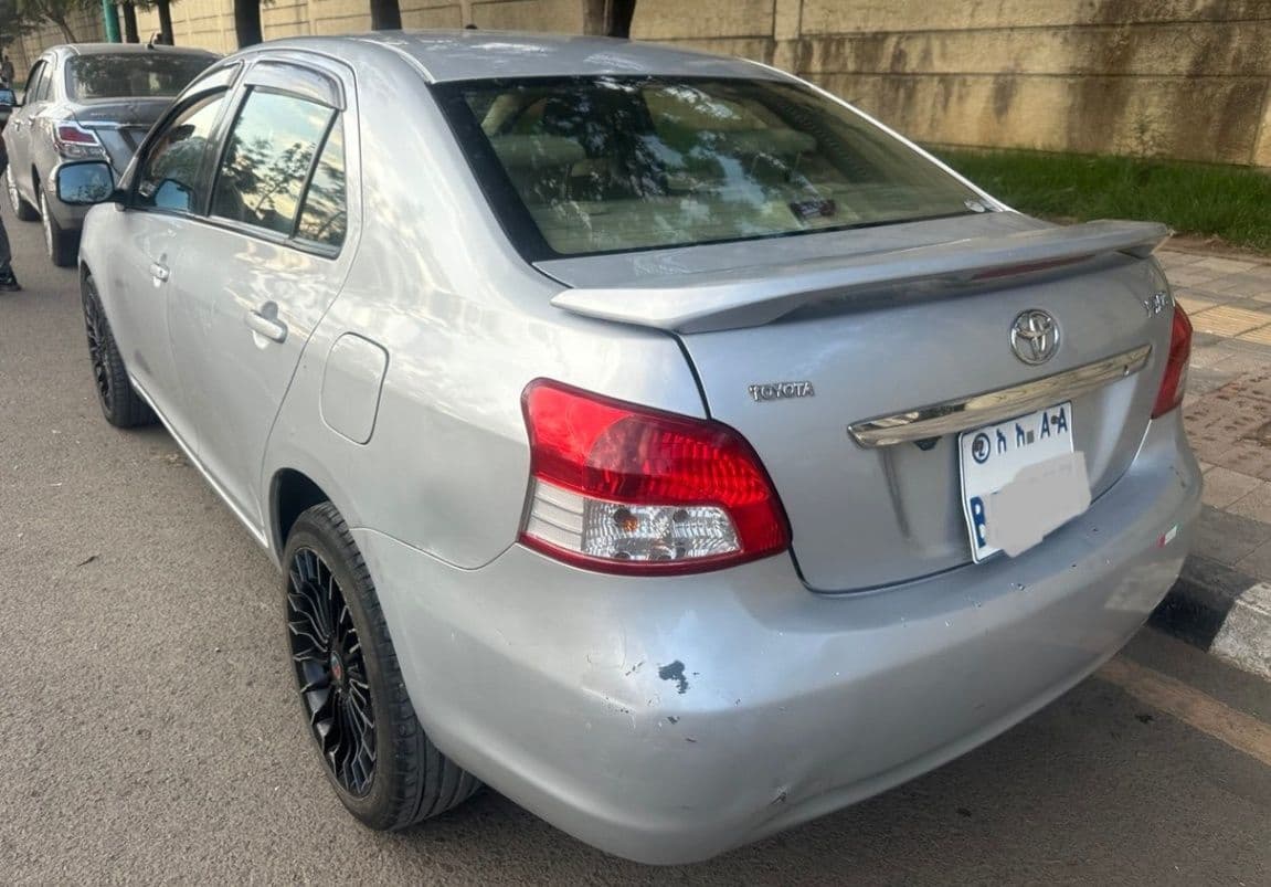 Toyota Yaris Belta, photo 4 of 4