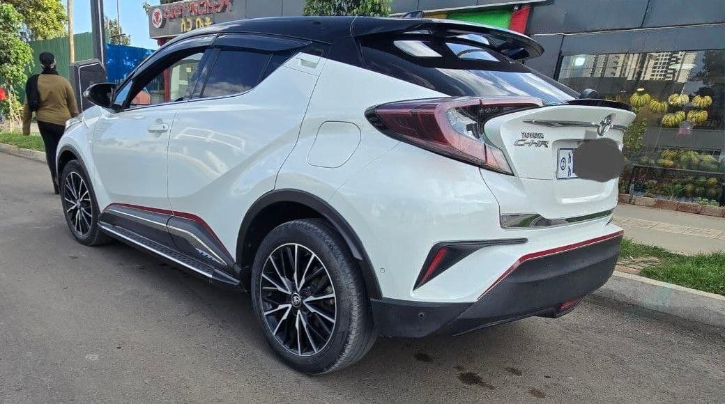 Toyota C-HR Europe, photo 4 of 5