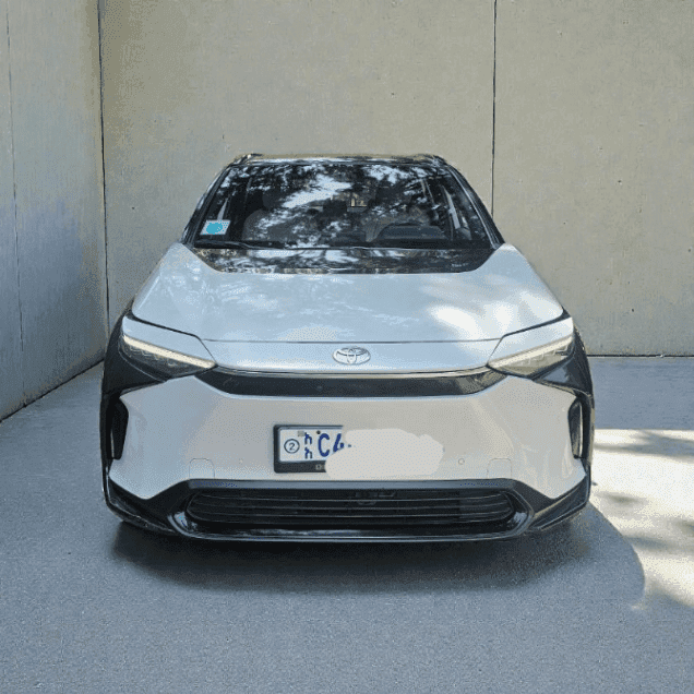 Toyota Bz4x (4WD) EV, photo 5 of 6