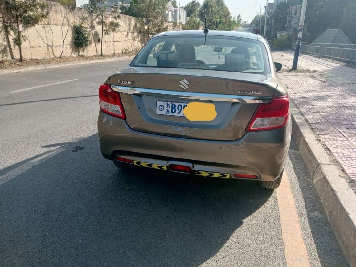 Suzuki Dzire 2021, photo 5 of 5