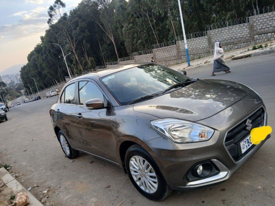 Suzuki Dzire, photo 5 of 5