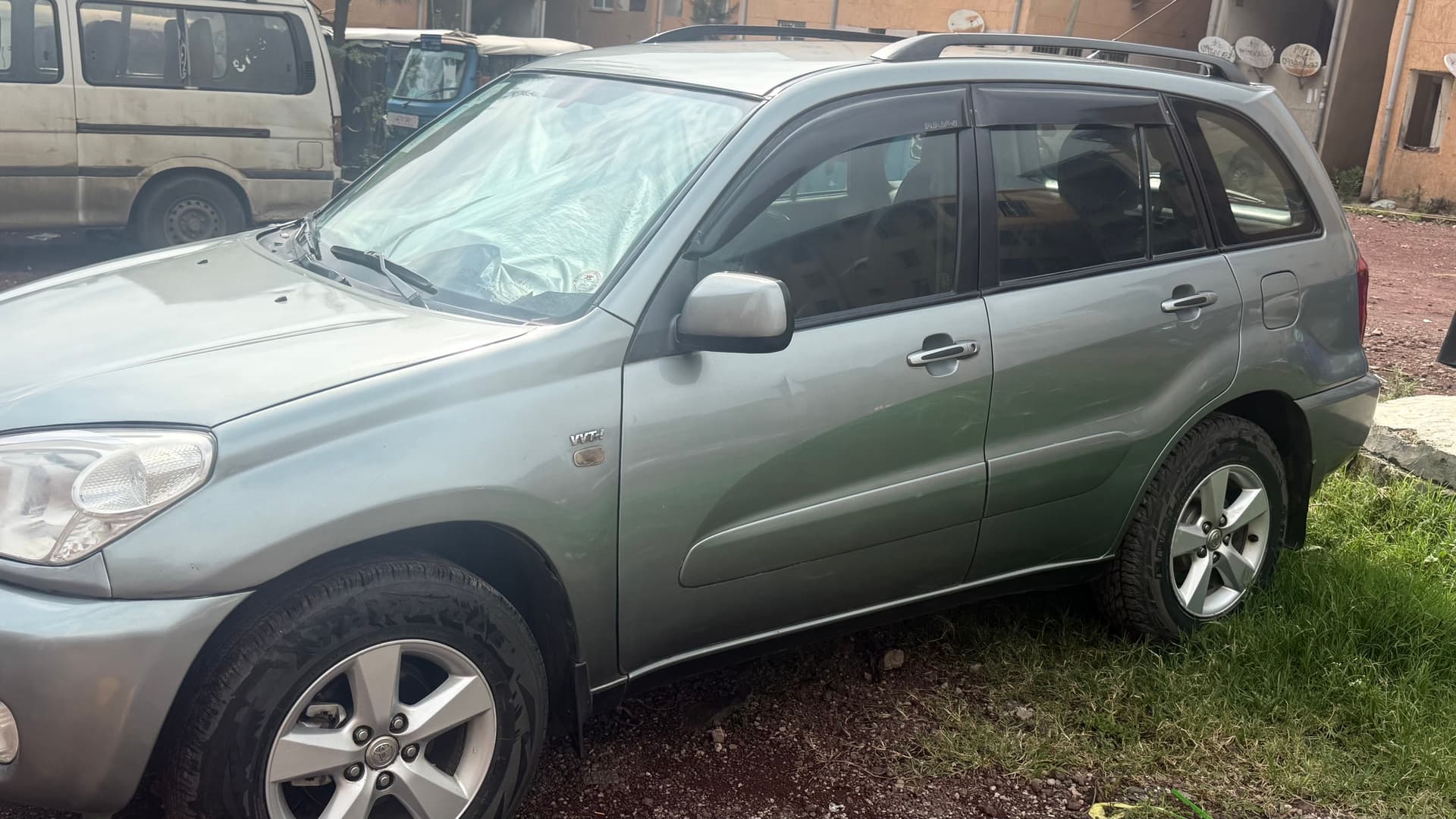 Toyota Rav4, photo 4 of 4