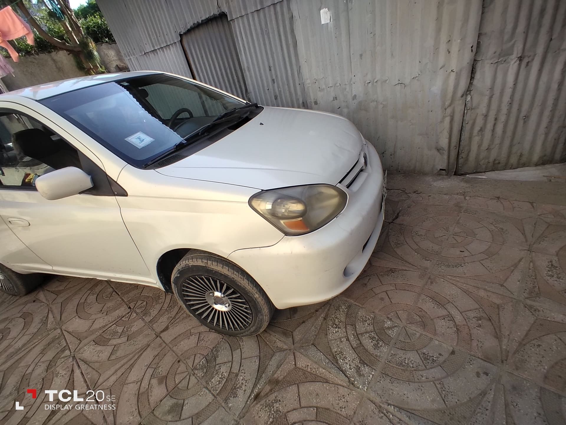Toyota platz 2002/2003, photo 2 of 4