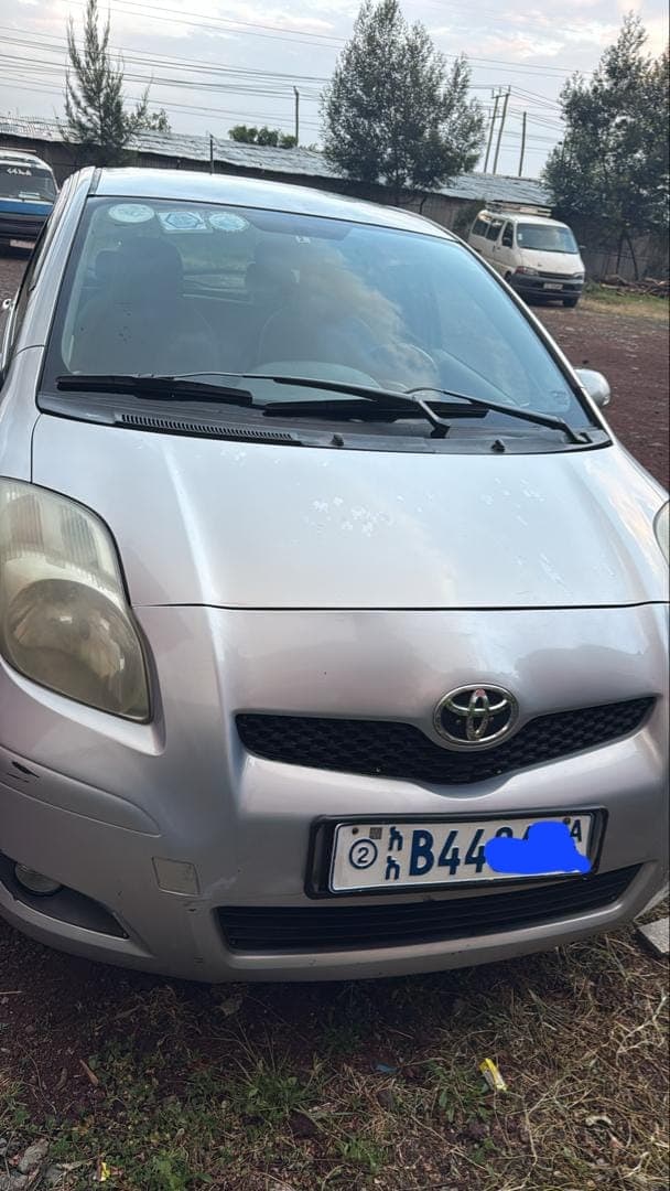 Toyota Yaris Compact 2010, photo 6 of 6