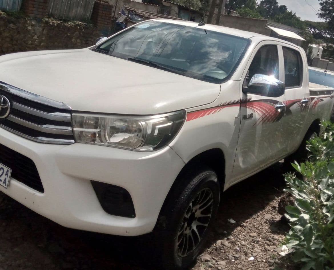 Toyota doublecabin 2016, photo 3 of 3