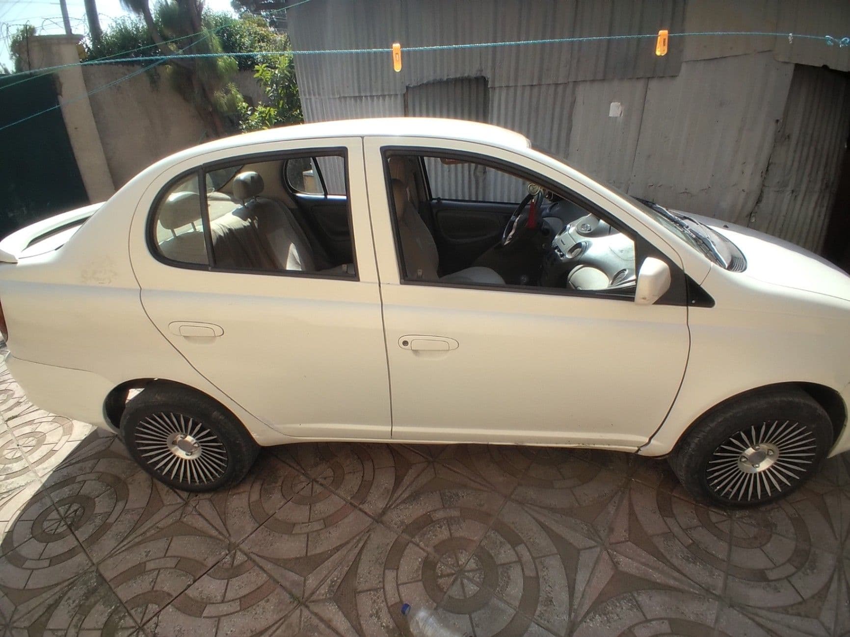 Platz,Toyota, photo 3 of 5