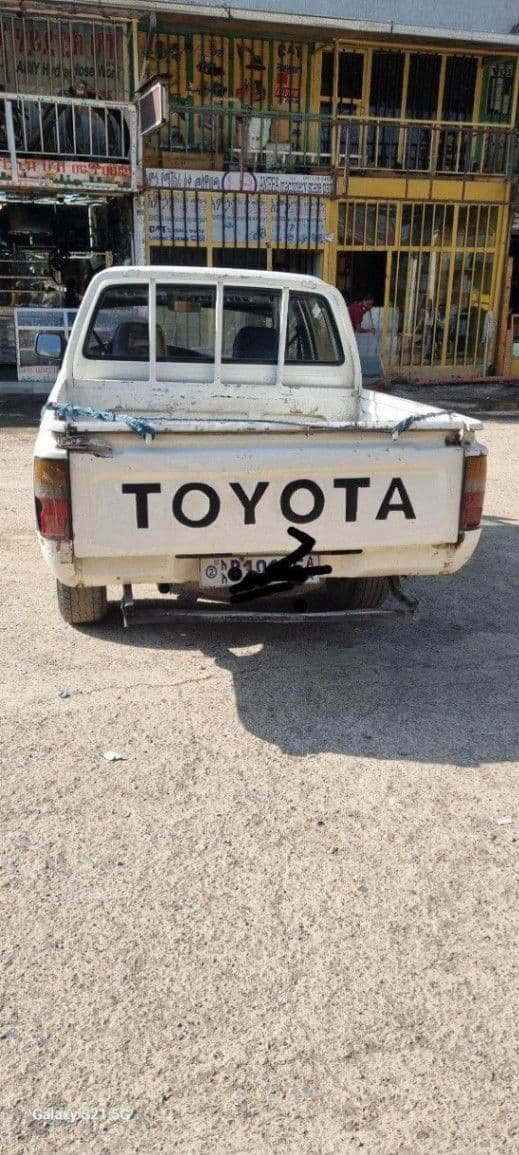 Toyota hilux, photo 4 of 4