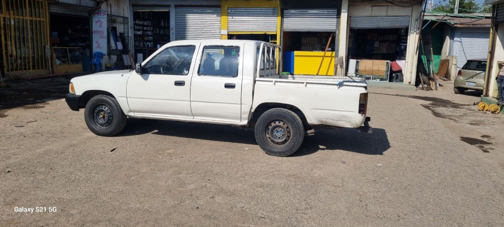 Toyota hilux, photo 3 of 4