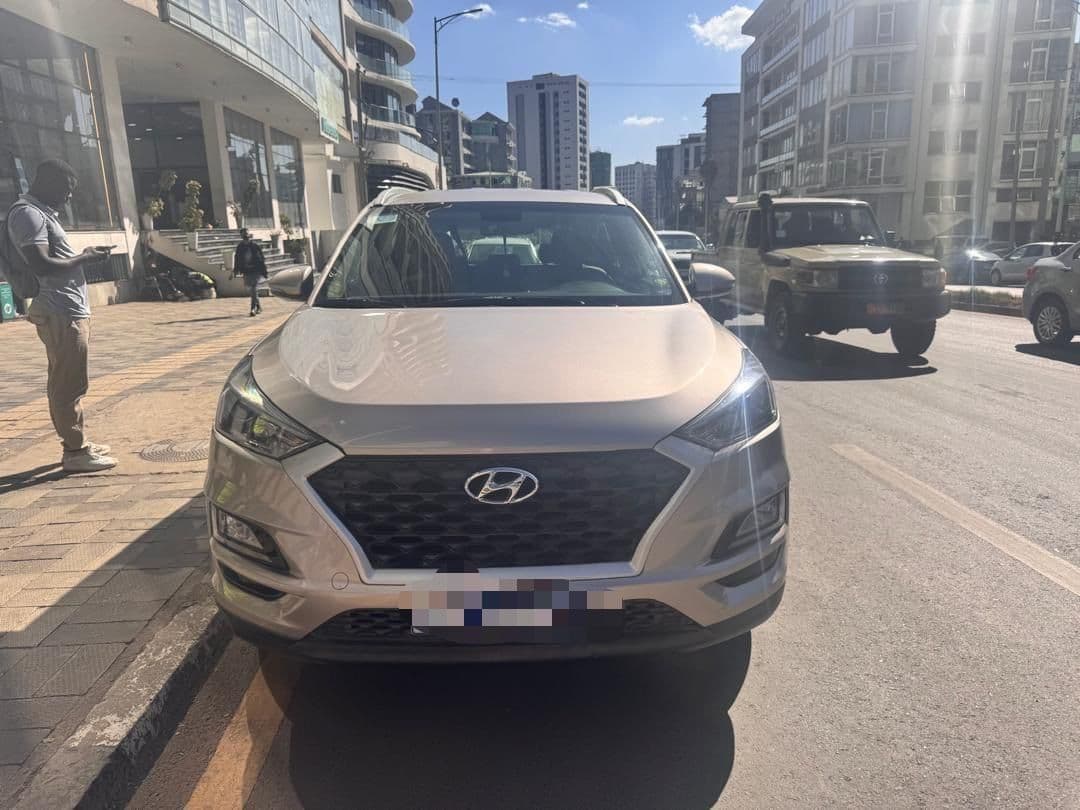 Hyundai Tucson(Dubai), photo 1 of 6