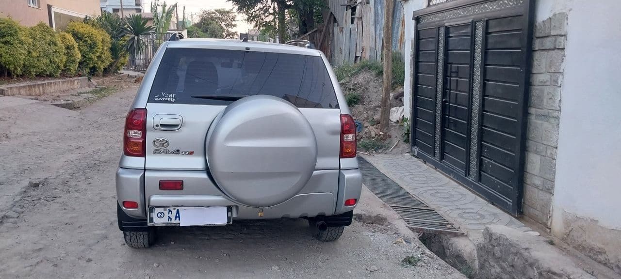 Toyota Rav 4 2005, photo 4 of 4