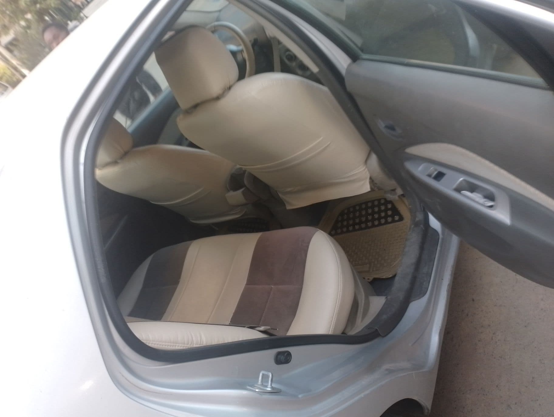 Toyota yaris Belta 2010 , photo 3 of 5