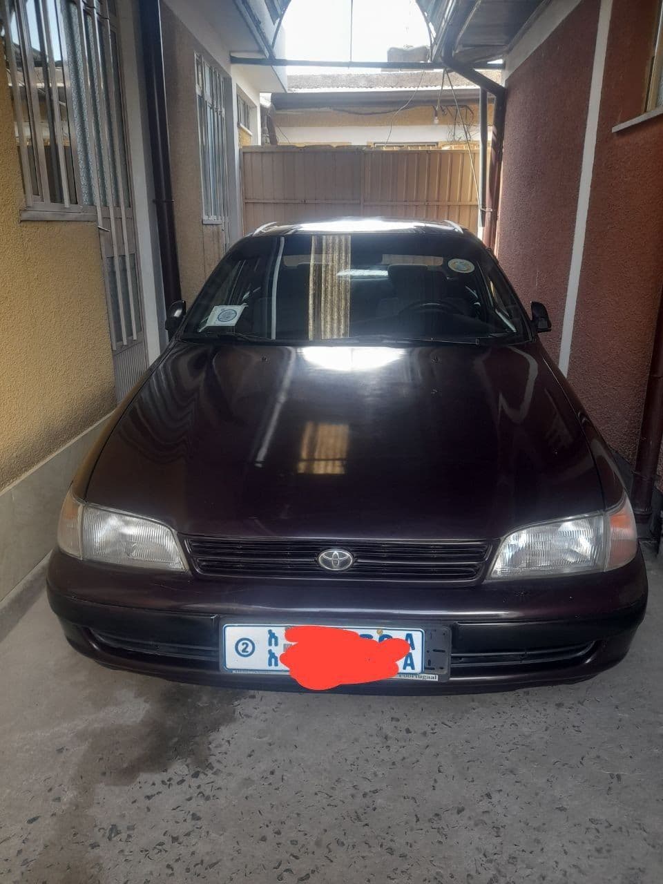 Toyota carina, photo 1 of 4