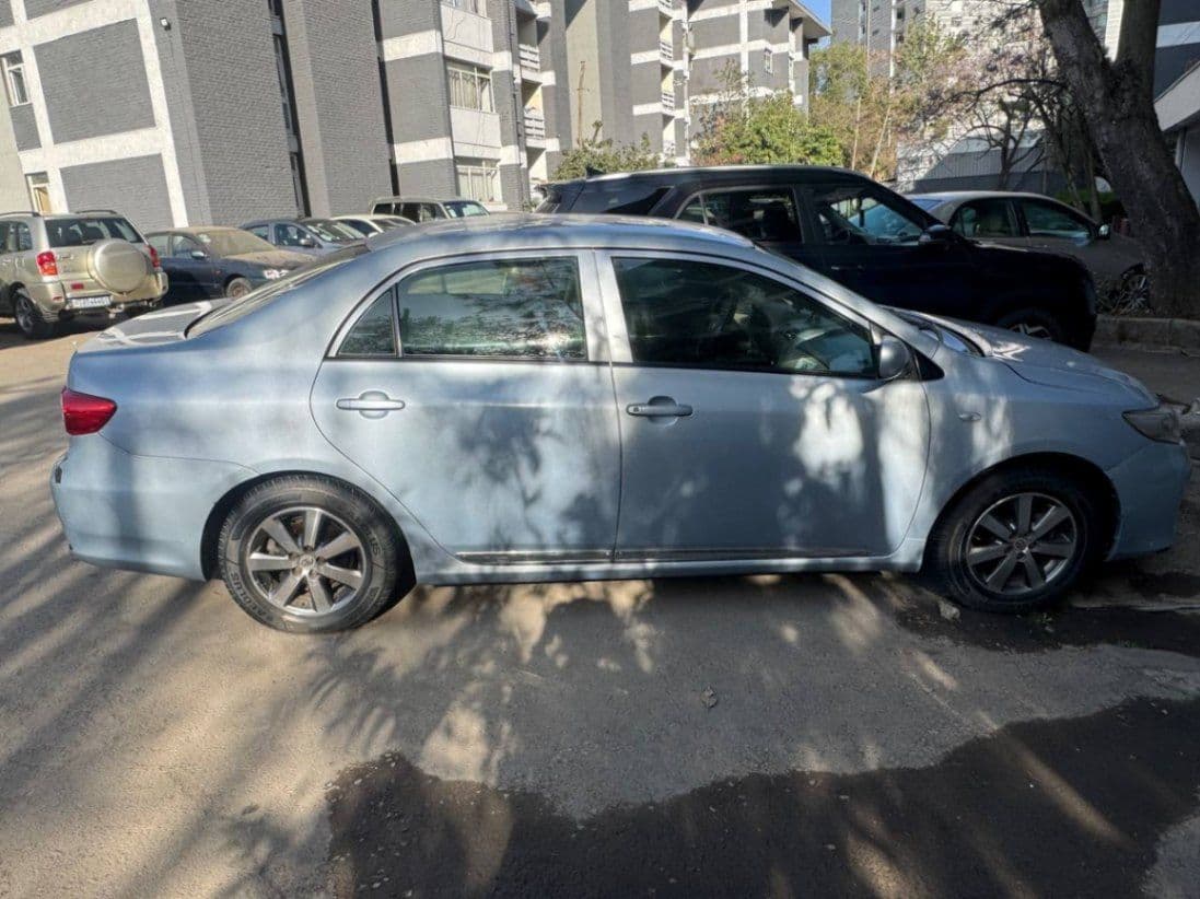 Toyota corolla 2012, photo 3 of 4