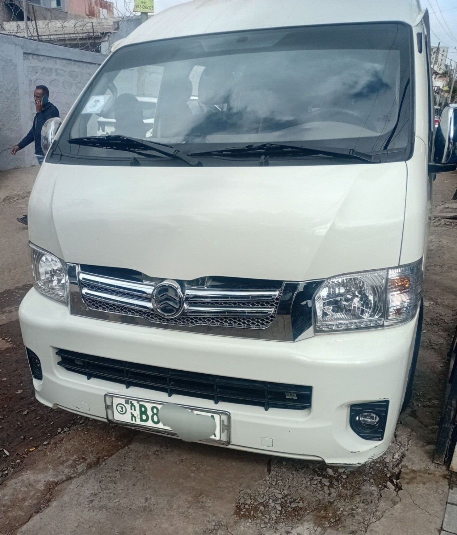 VELOCITY FULL ELECTRIC MINIBUS 2024, photo 1 of 3
