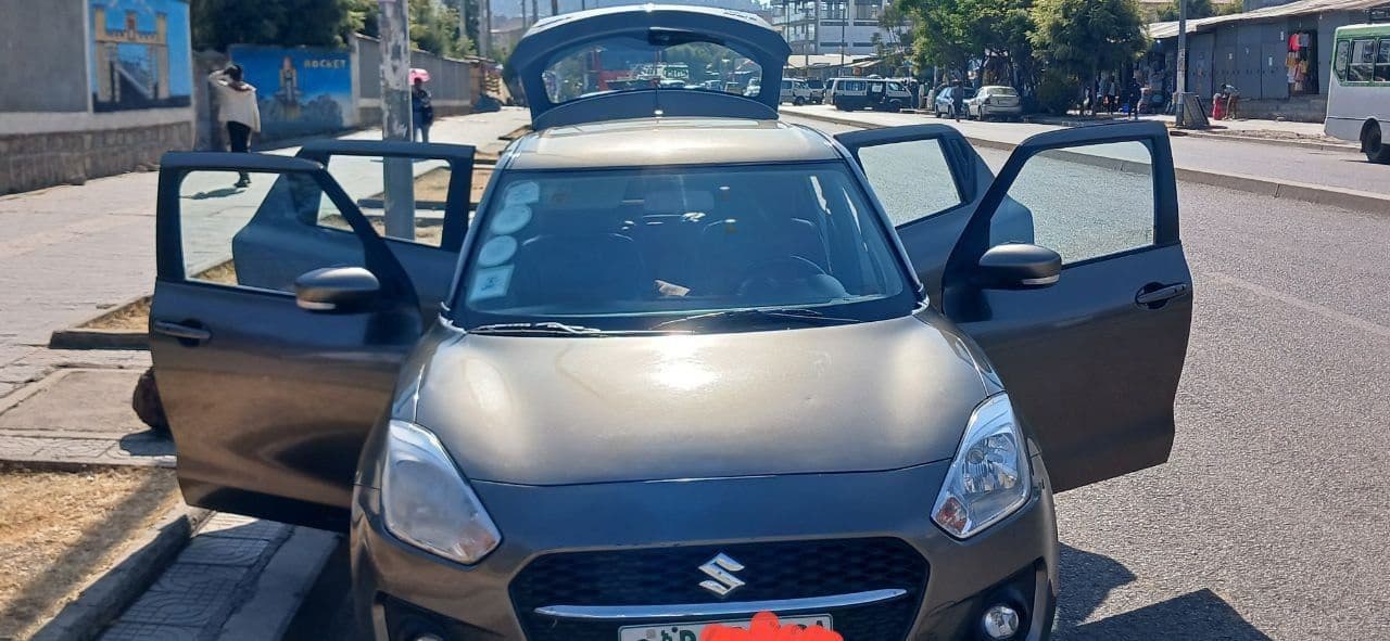 Suzuki Swift , photo 2 of 4