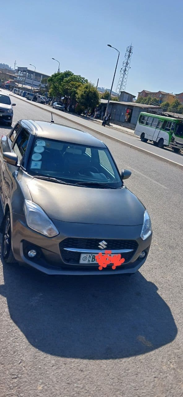 Suzuki Swift , photo 1 of 4