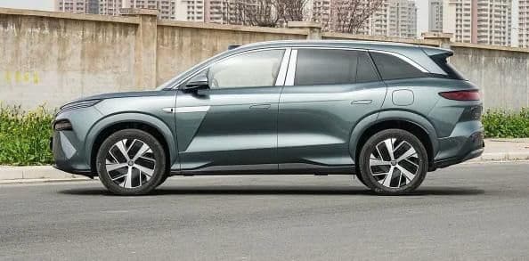 BYD 2025, photo 2 of 3