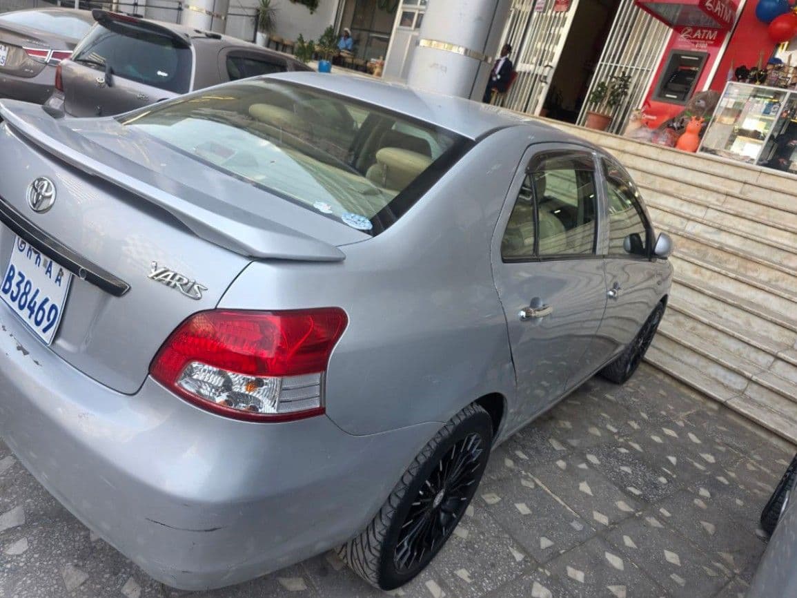 Toyota Yaris belta 2008, photo 4 of 5