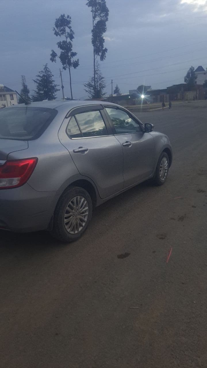 Suzuki dzire 2022