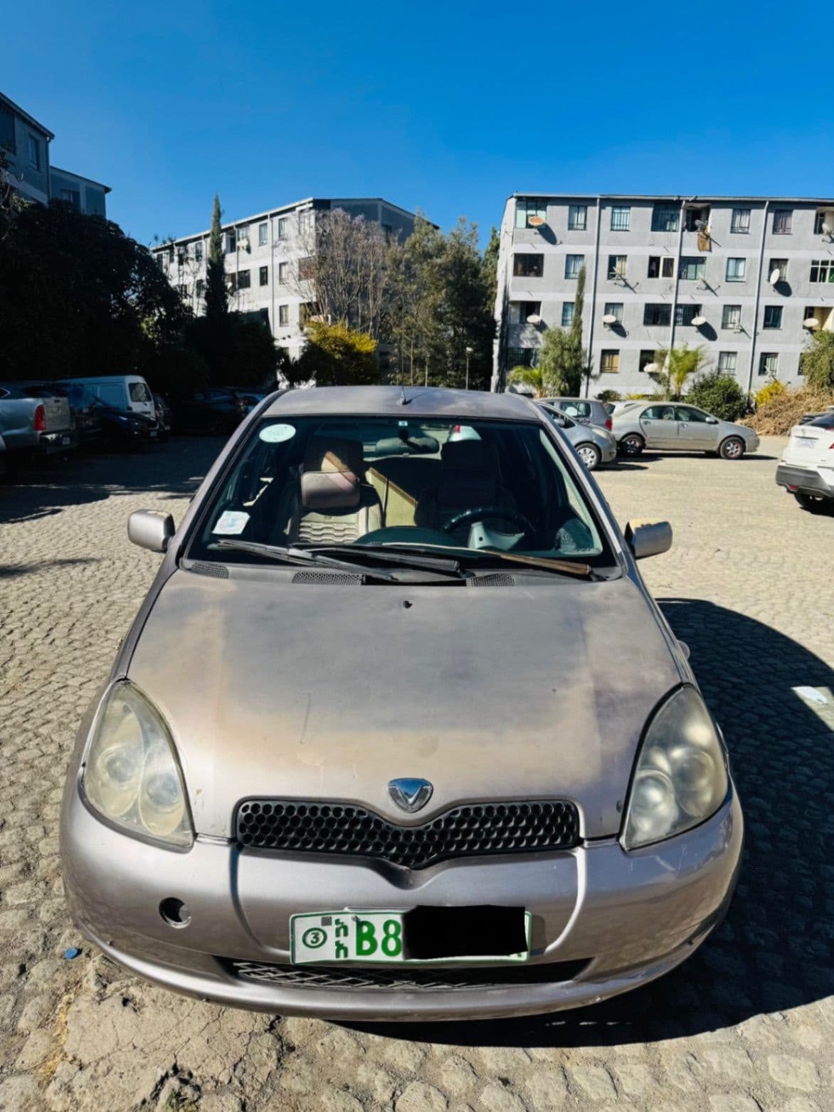 Toyota Vitz 2001 , photo 2 of 6