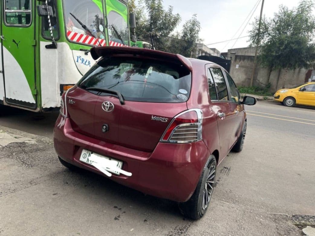 Toyota, photo 3 of 5