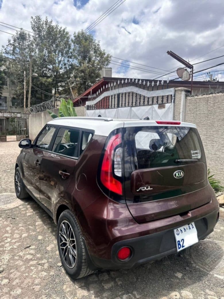 Kia, photo 2 of 5