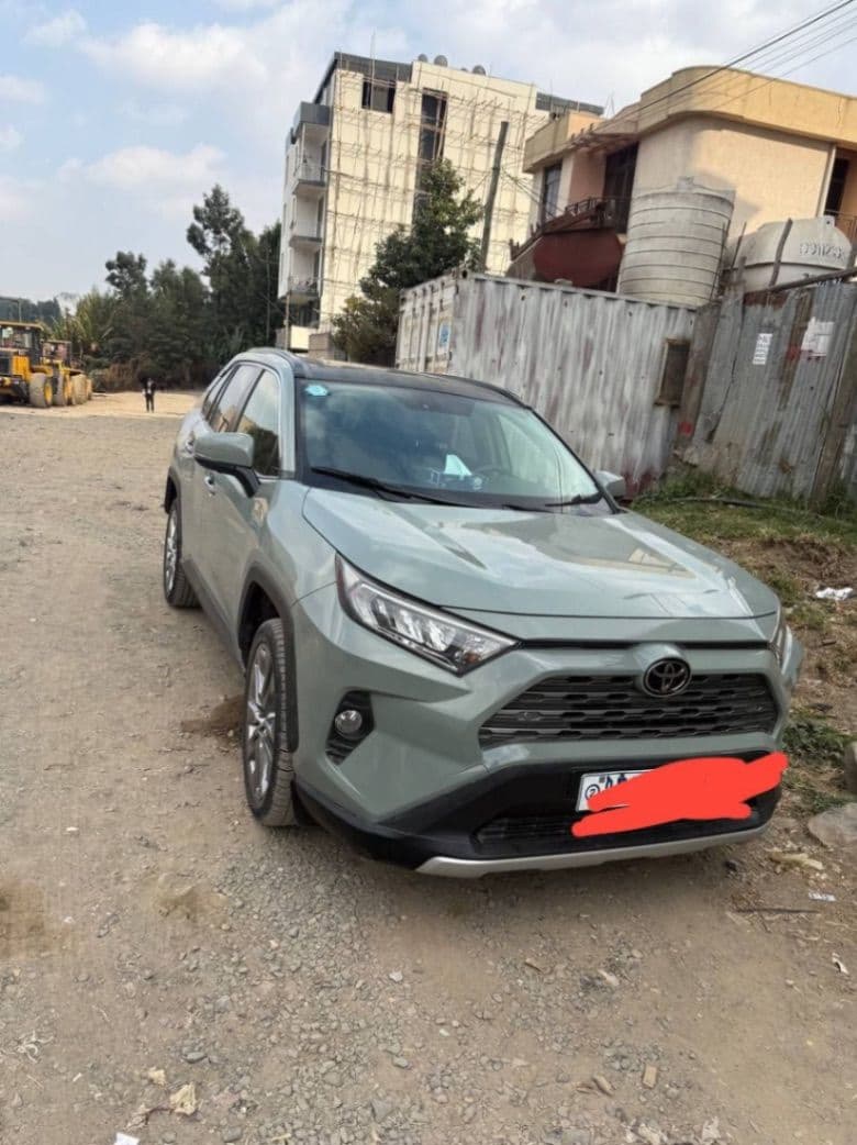 Toyota 2019, photo 2 of 2