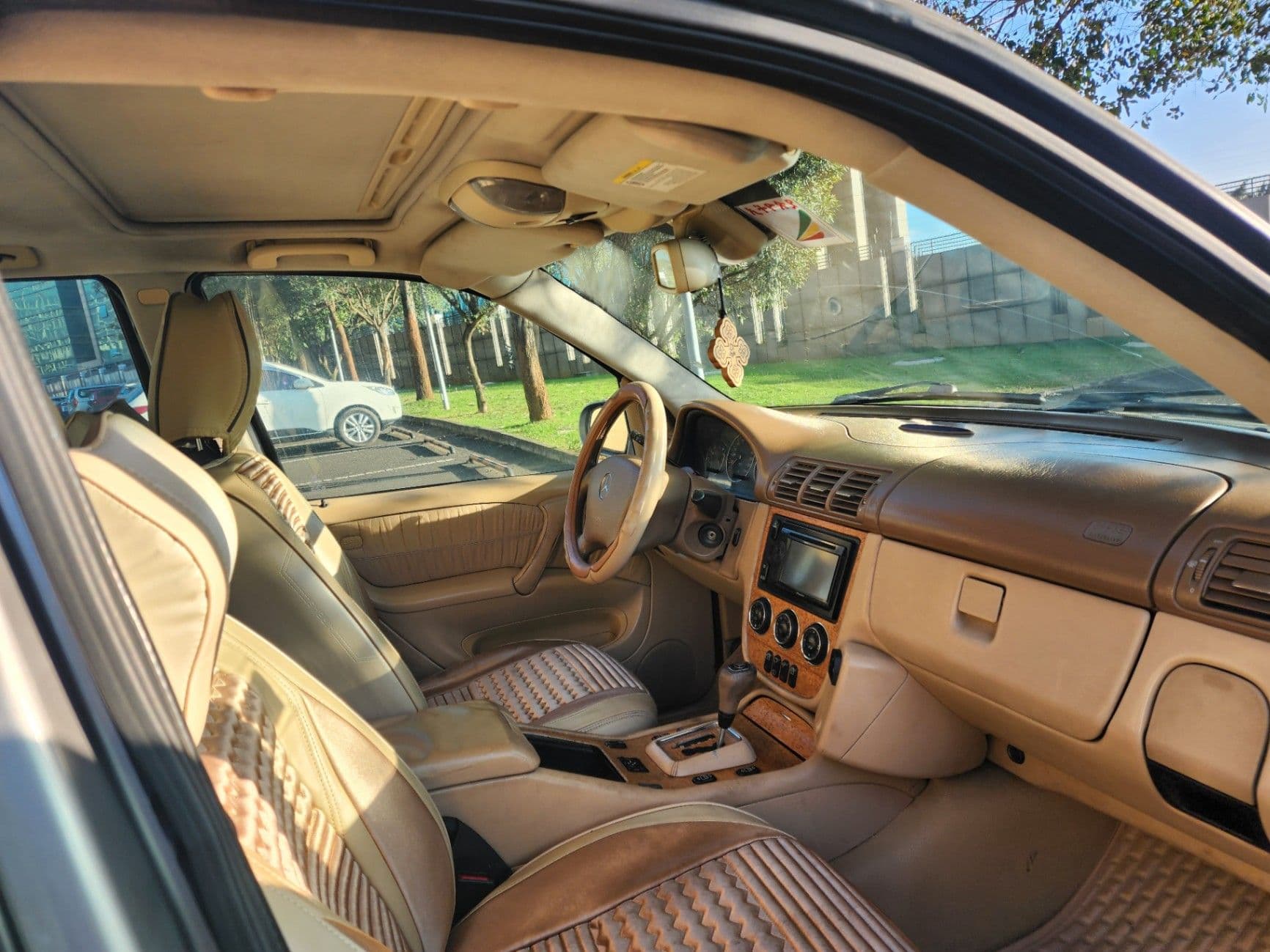 Mercedes Benz ML 350, photo 5 of 6