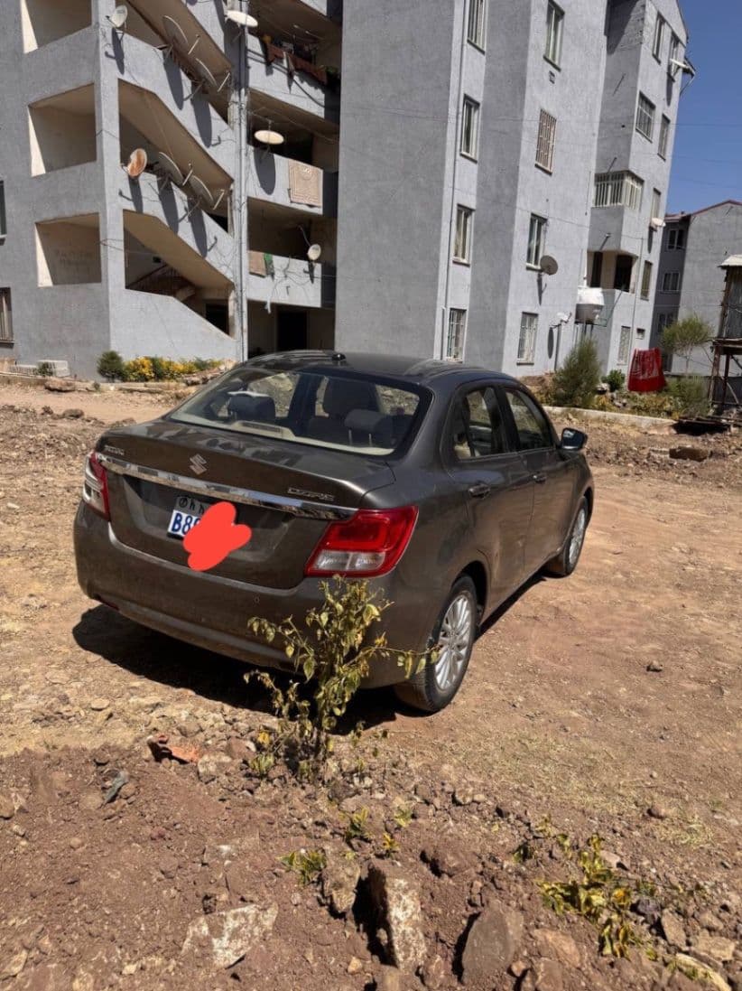 Suzuki dzire 2021, photo 1 of 2