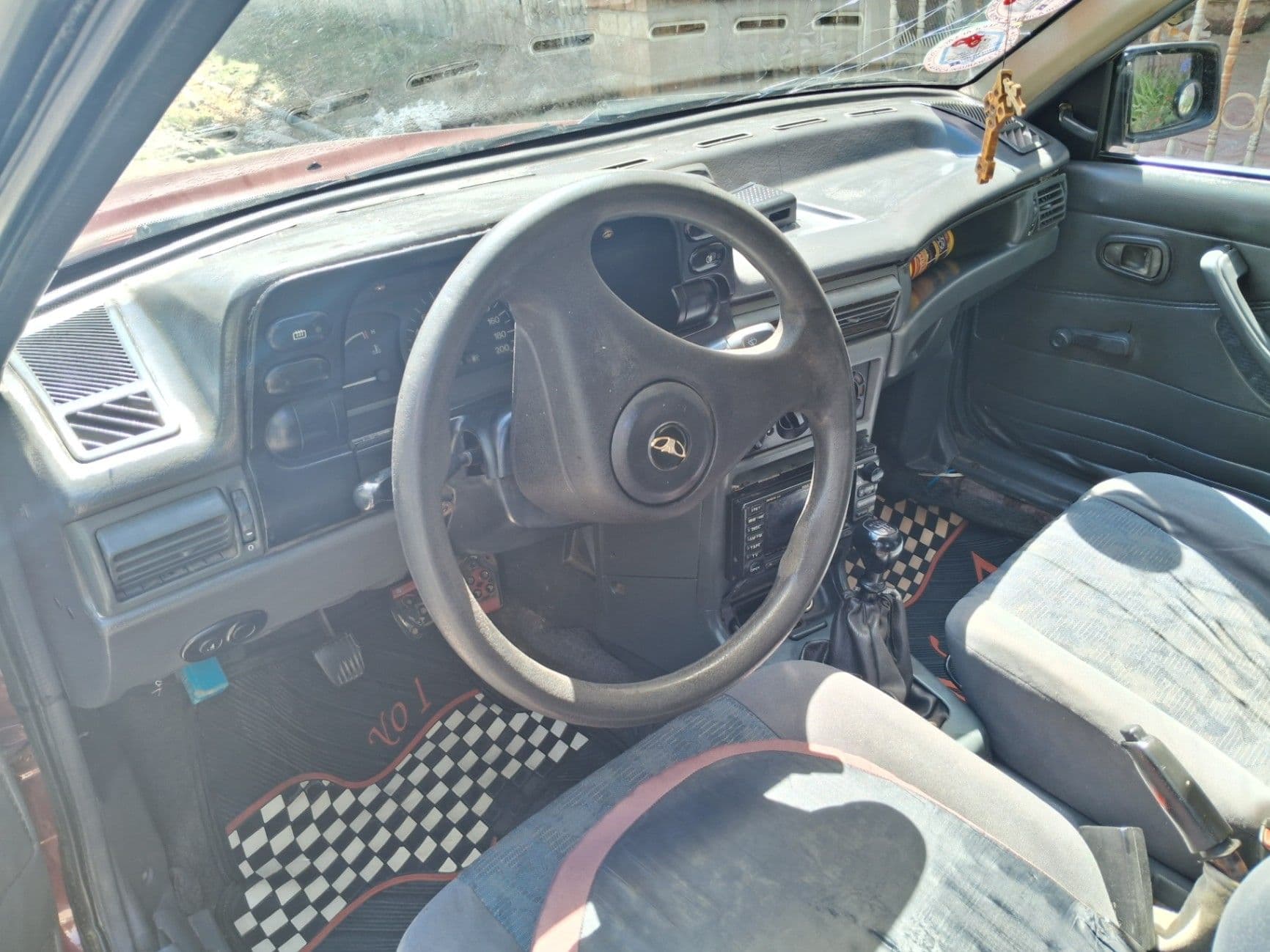 Daewoo 1999, photo 5 of 5