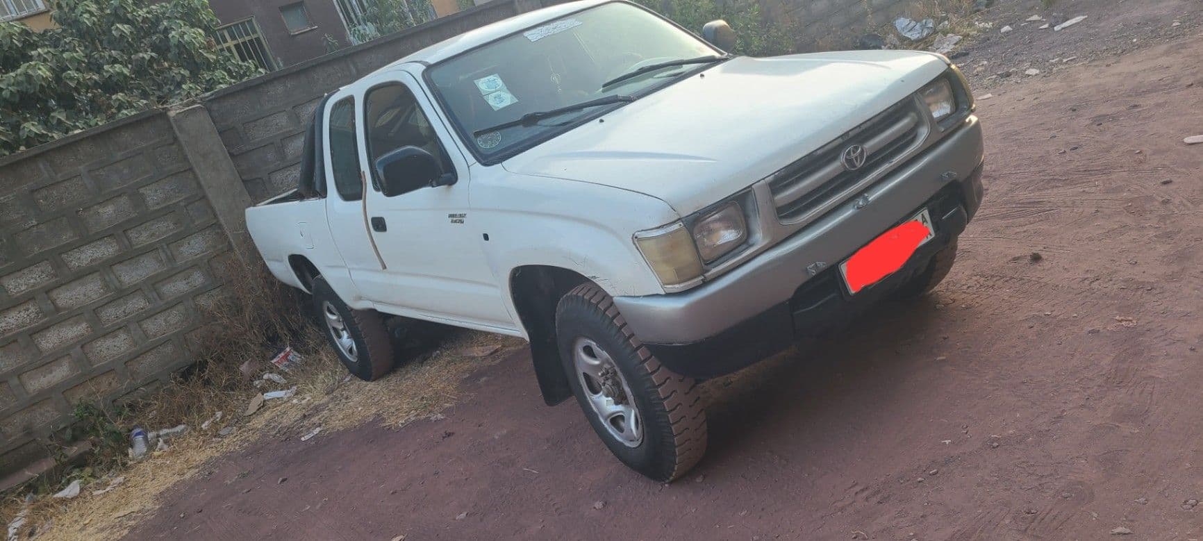 Toyota Hilux 1998 , photo 1 of 3