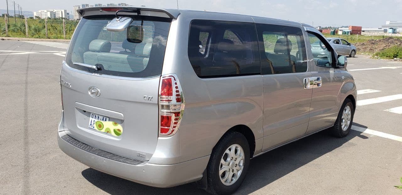 Hyundai Starex 2012, photo 2 of 6