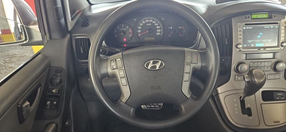 Hyundai Starex 2012, photo 5 of 6