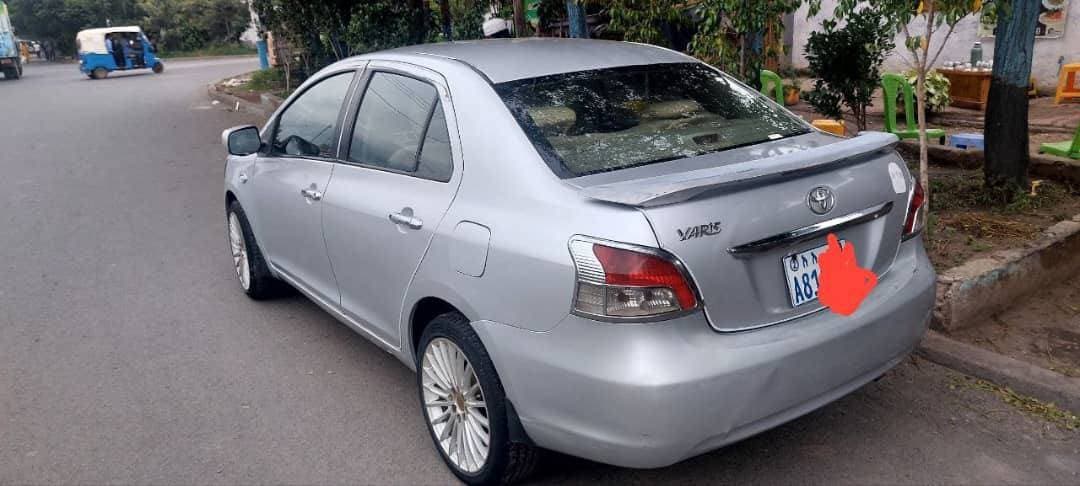 Toyota Yaris 2007, photo 2 of 4