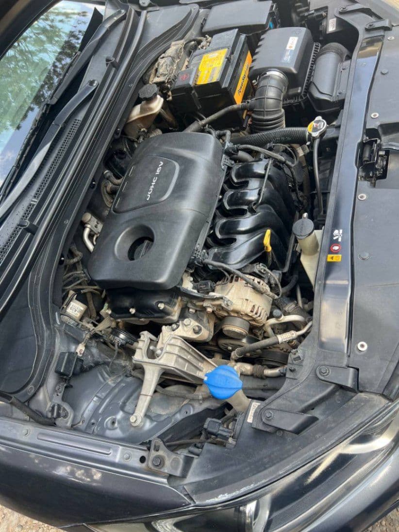 Hyundai Elantra 2016, photo 2 of 6