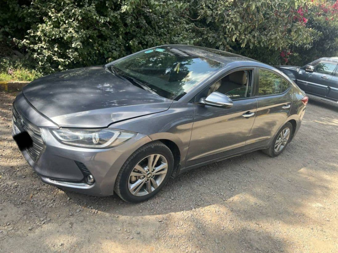 Hyundai Elantra 2016, photo 5 of 6