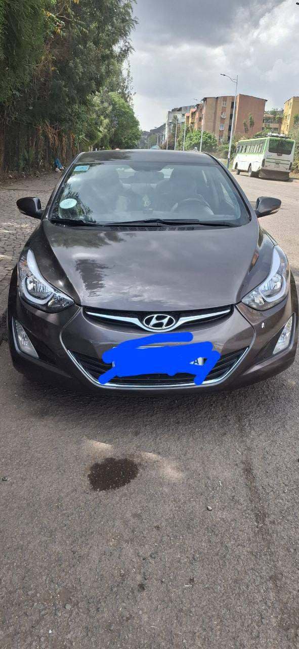 Hyundai Elantera , photo 1 of 3