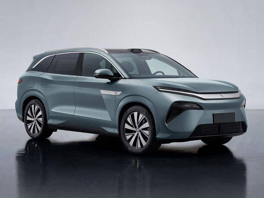 BYD TANG L ELECTRIC VEHICLE, photo 2 of 2