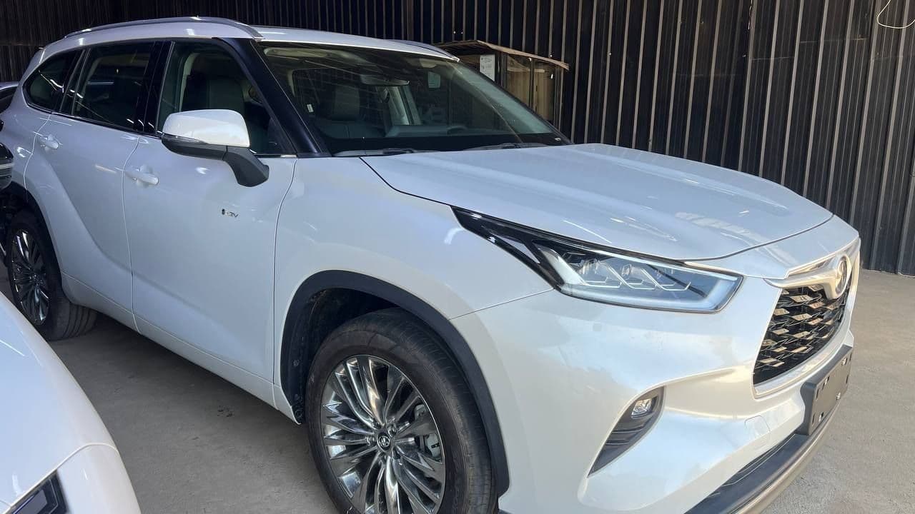 Toyota highlander Hybrid , photo 2 of 2