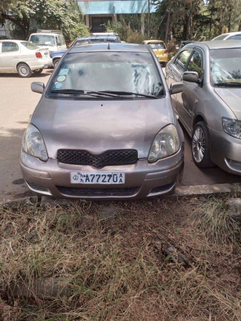 Toyota vitz 2002, photo 1 of 3