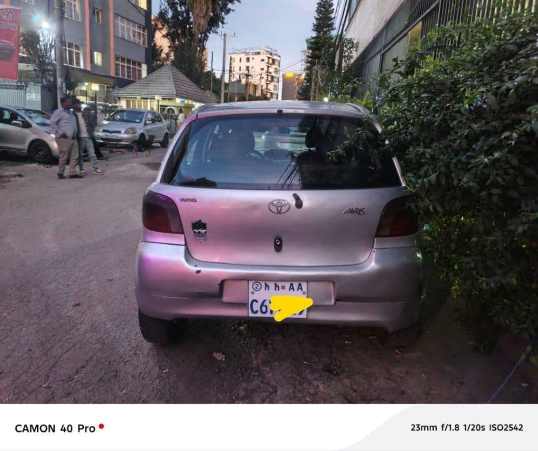 Toyota Yaris 2000, photo 4 of 4