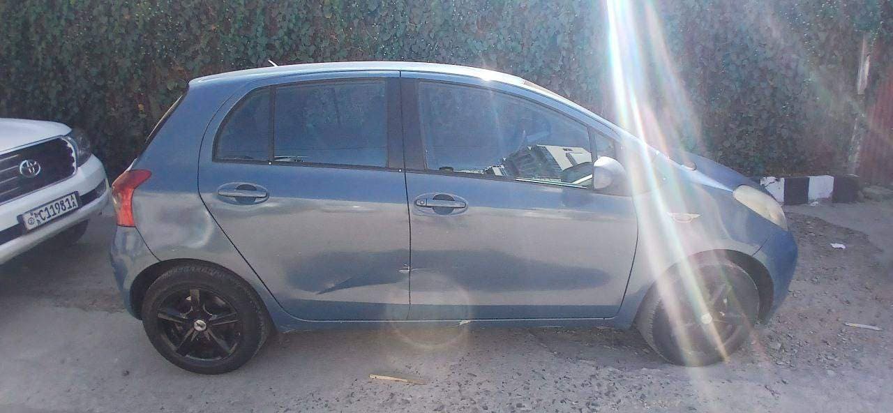 Yaris compact  2006, photo 2 of 4