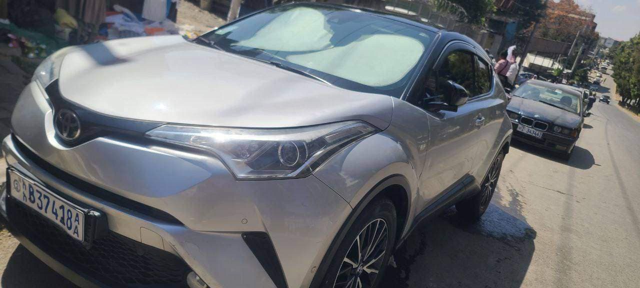 Toyota CHR 2018, photo 4 of 5