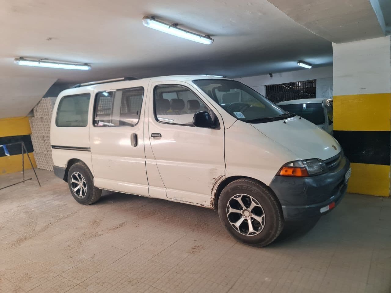 Toyota dolphin 2lt , photo 1 of 6