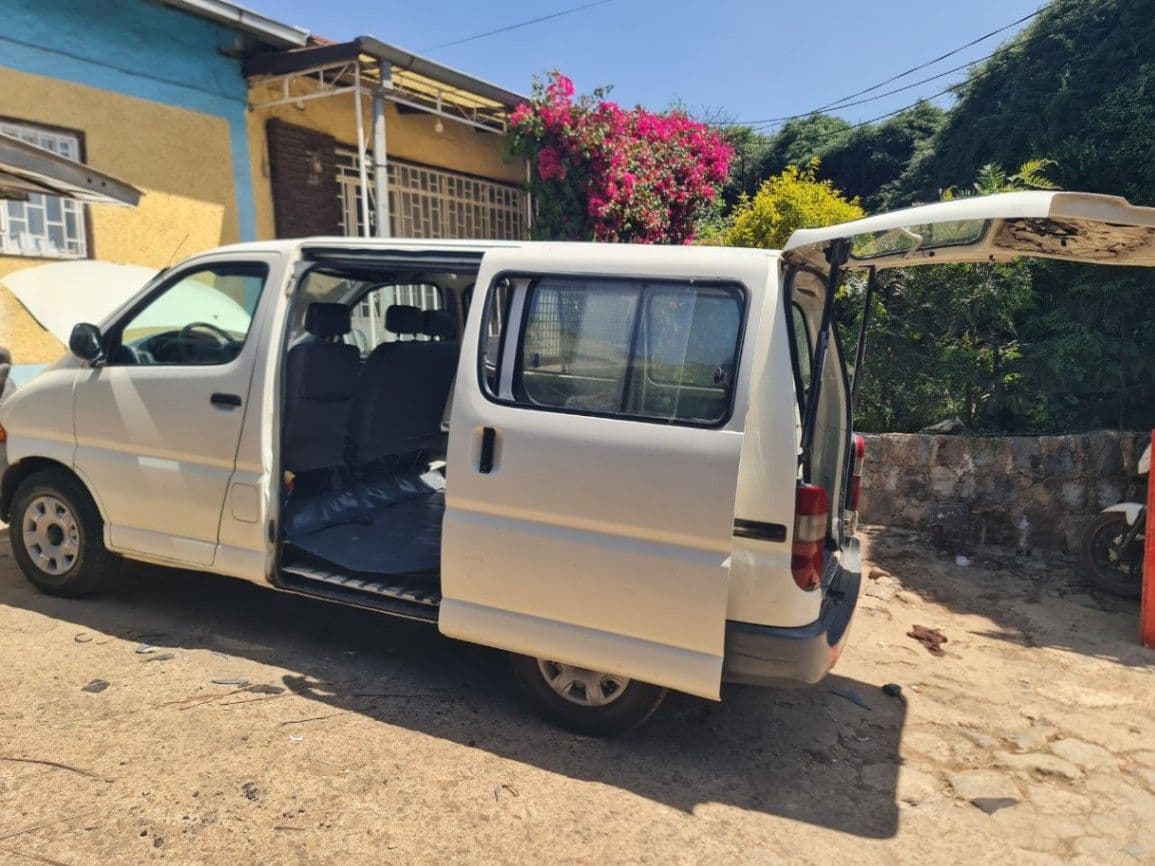 Toyota dolphin 2lt , photo 4 of 6