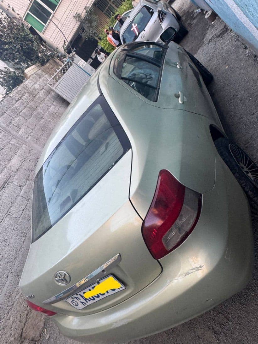 Toyota yaris belta 2006, photo 1 of 2
