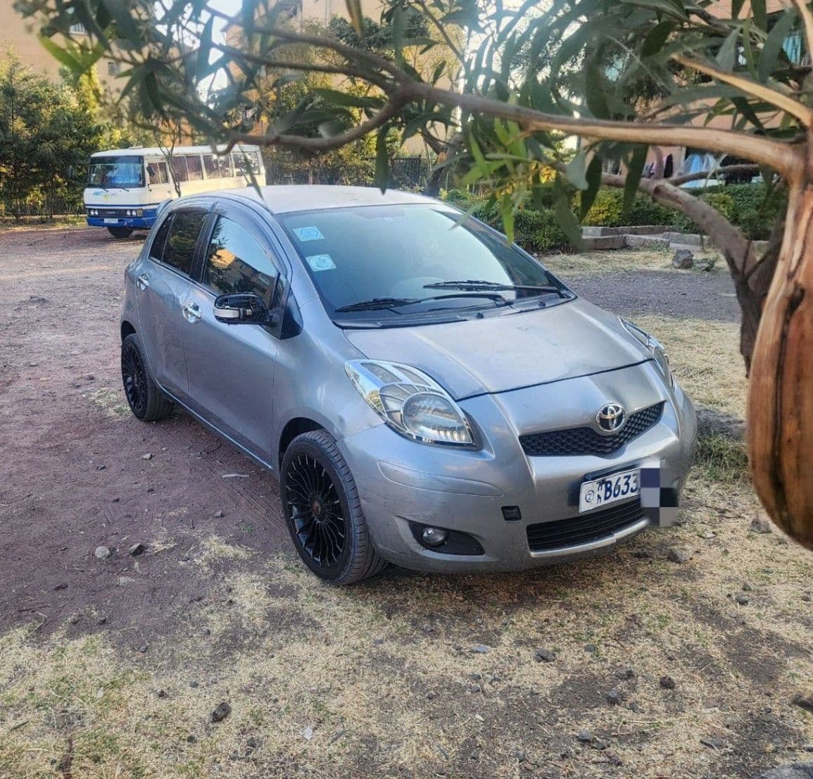 Toyota Yaris compact 2010, photo 2 of 5