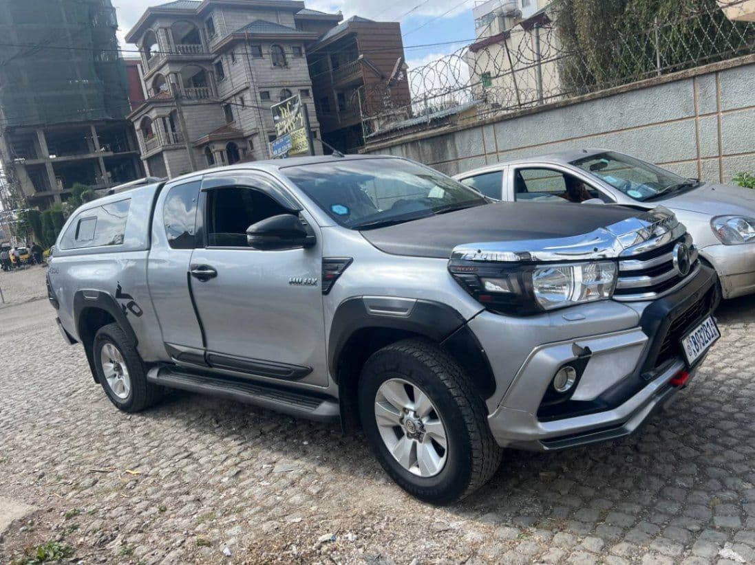 Toyota revo 2019, photo 1 of 5
